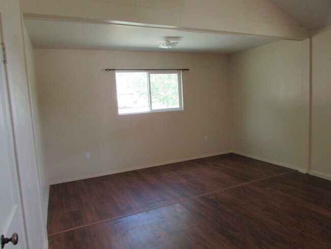 Building Photo - Ranch Style Farm