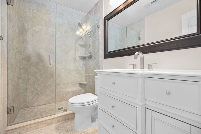 Building Photo - 6000 Blackstone Blvd