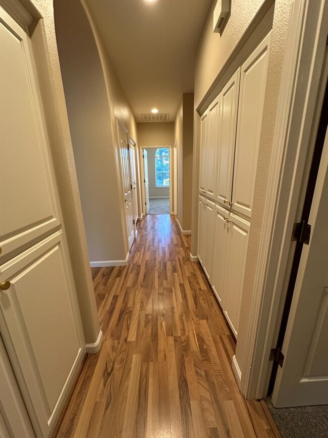 Building Photo - 535 W Decatur Ave