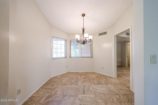 Building Photo - 3233 E Desert Cove Ave