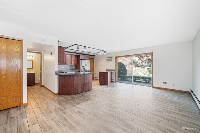 Building Photo - 5324 Waterbury Dr