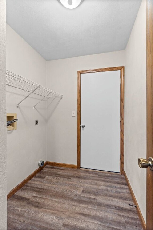 Building Photo - 1506/1508 Jessica St