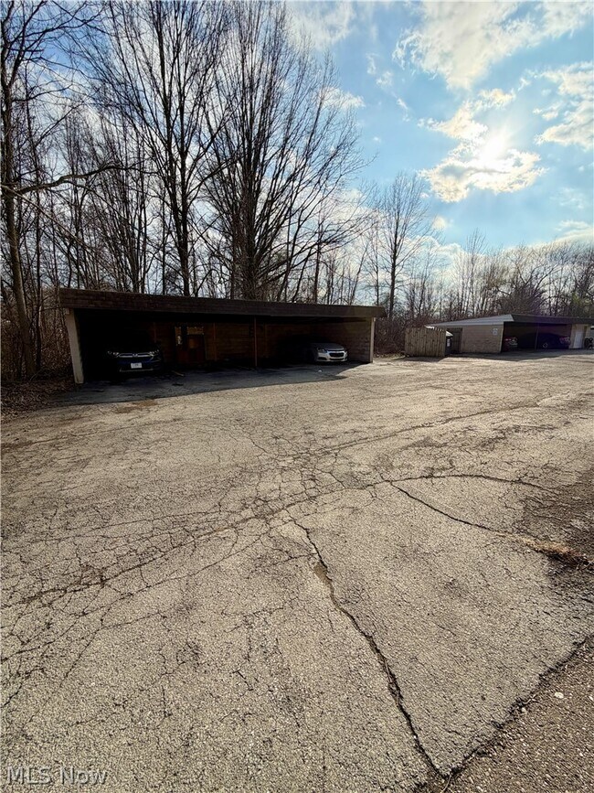 Building Photo - 841 Moyer Ave