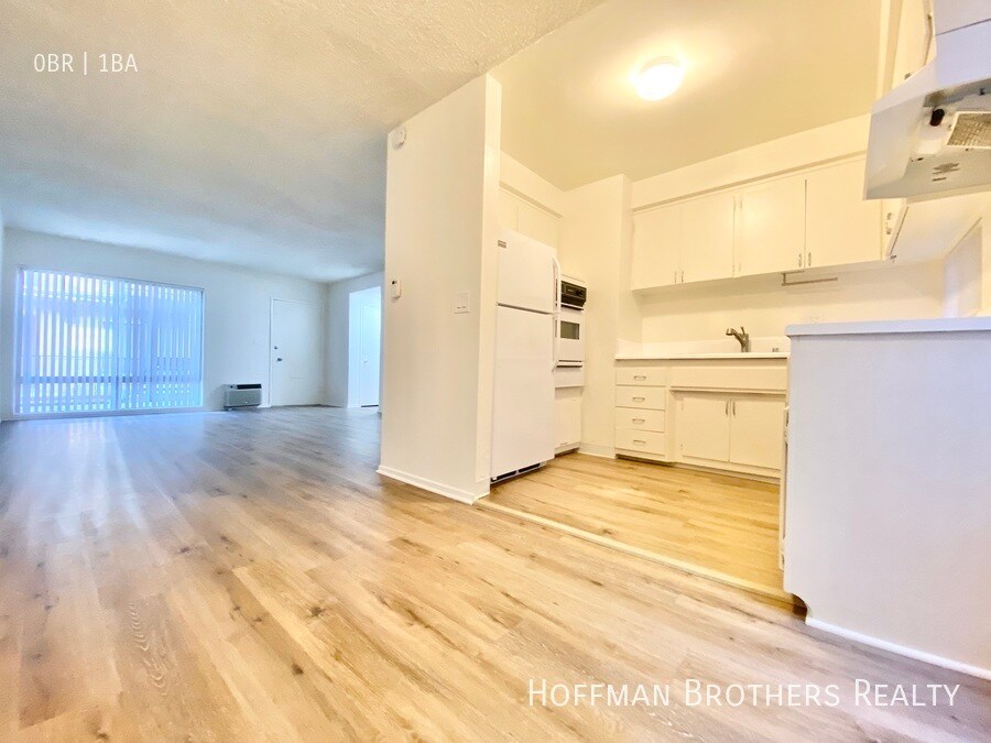 Building Photo - 1140 N Clark St