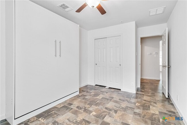 Building Photo - 421 Capistrano Dr