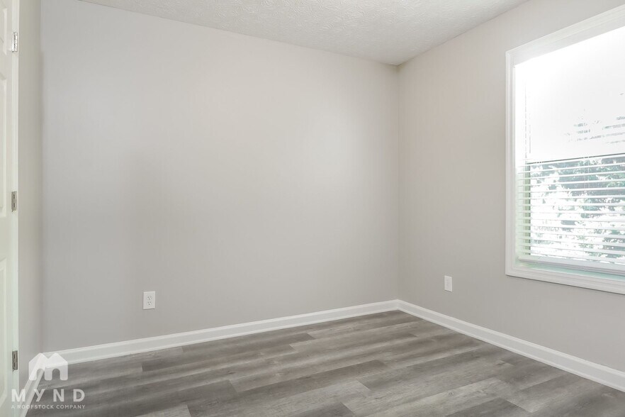 Building Photo - 7138 Lone Oak Trce