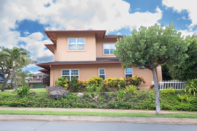 Building Photo - Kahana Ridge – Three Bedroom, Three Bathroom Home with Rare Basement