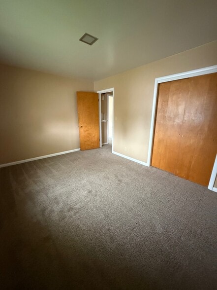 Main Bedroom - 1601 Crook Ave