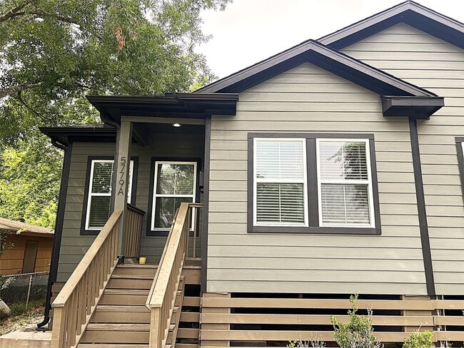 Building Photo - 5779 Belarbor St