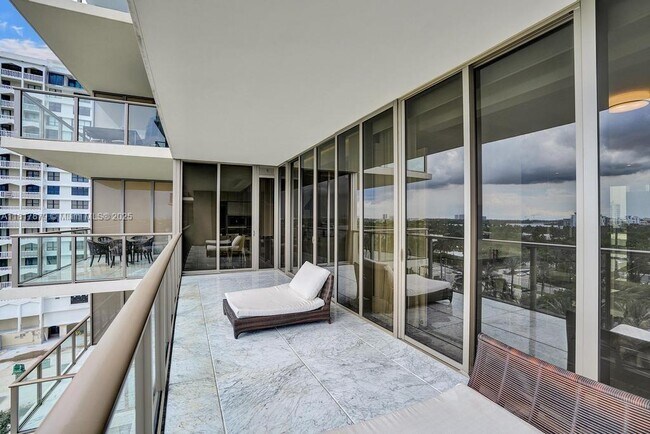 Building Photo - 9705 Collins Ave