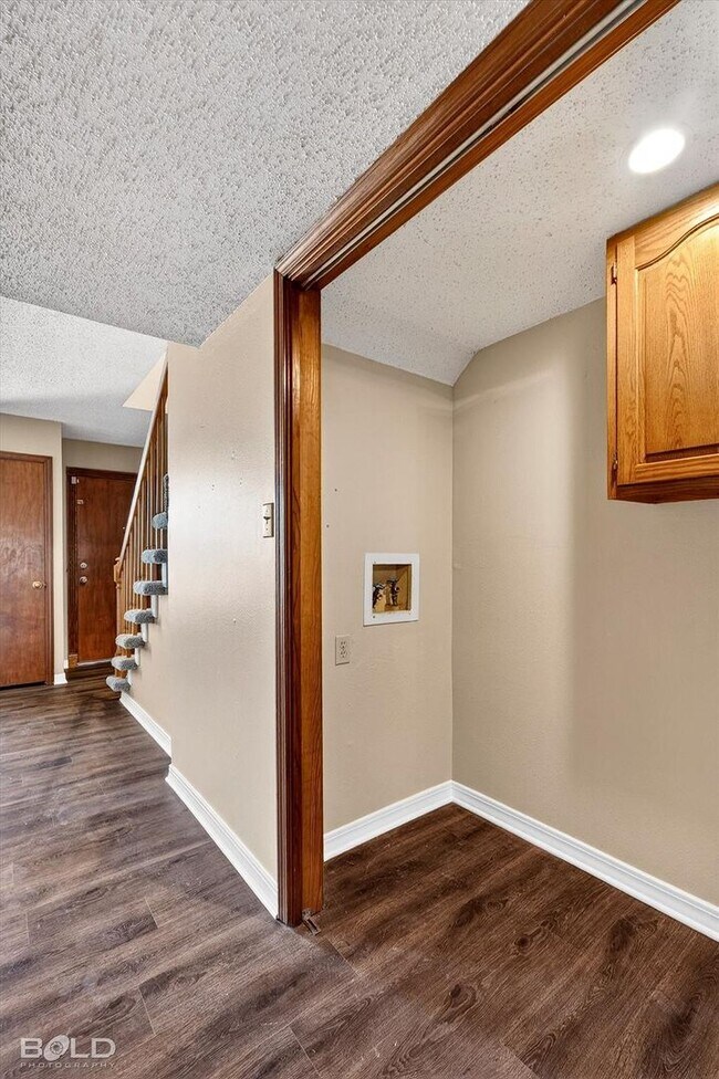 Building Photo - 9993 Smugglers Cove Ln