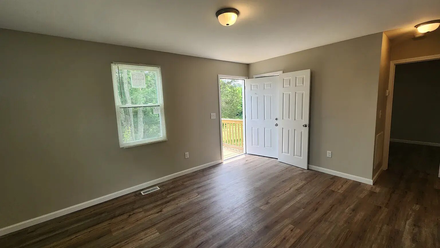 Building Photo - 223 Jefferson Ave