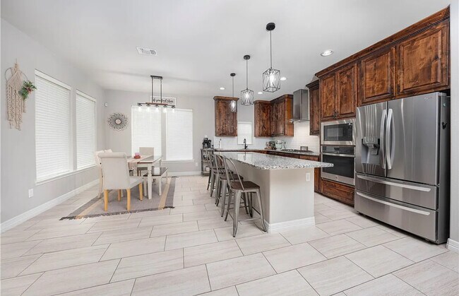 Building Photo - 3141 Piranha Dr