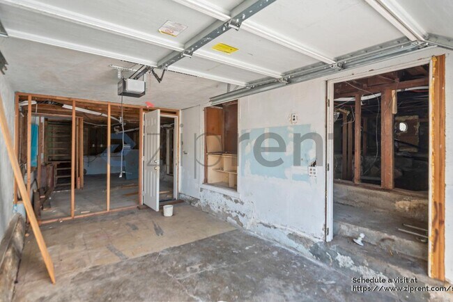 Building Photo - 2617 78th Ave