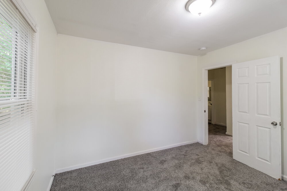 Building Photo - 1111 Burbank Cir