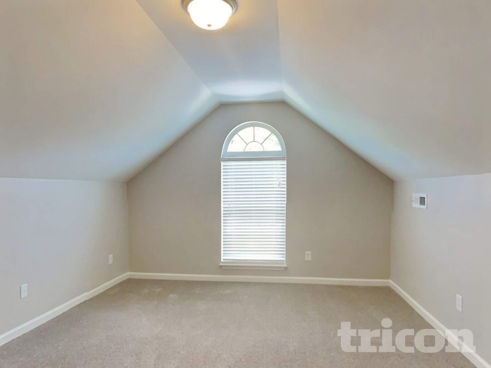 Building Photo - 1944 Pavilion Dr