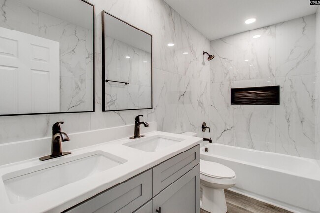 Building Photo - 2327 Willow St