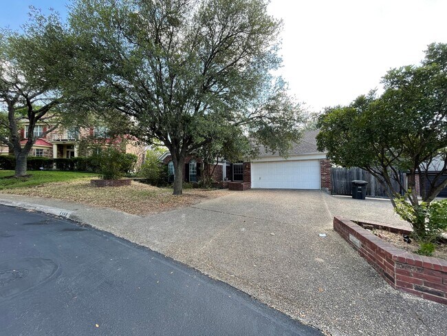 Building Photo - Coming Soon! Beautiful 4 Bed 2 Bath in Sto...