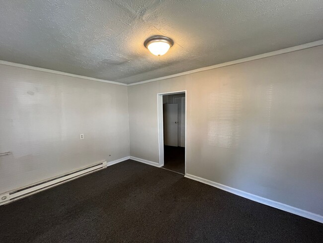 Building Photo - One Level House off Campbell Avenue