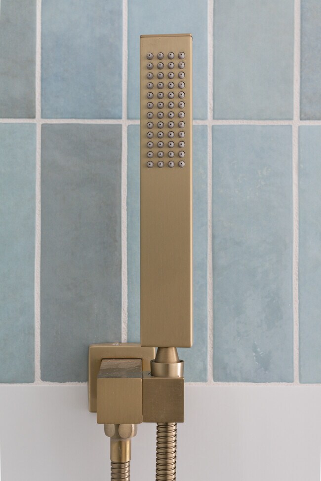 Building Photo - 13920 SE 124th St