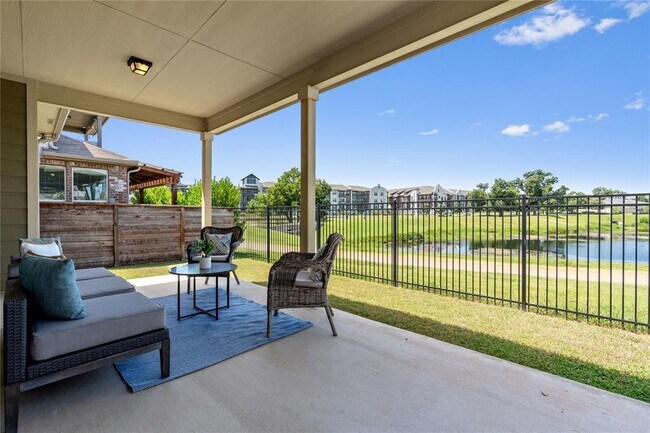 Building Photo - 10423 Turnbull Loop