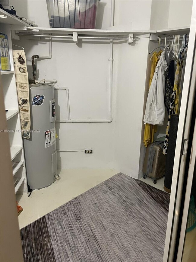 Building Photo - 1936 S Ocean Dr