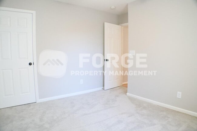Building Photo - 819 Laurel Meadows Pkwy