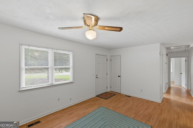 Building Photo - 4400 Winding Creek Dr