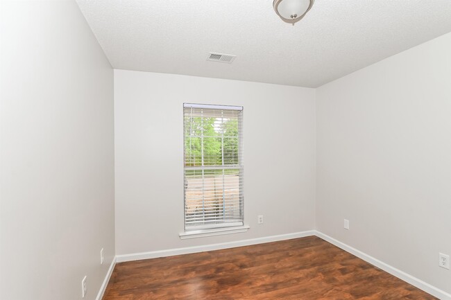Building Photo - 9857 Averbury Dr