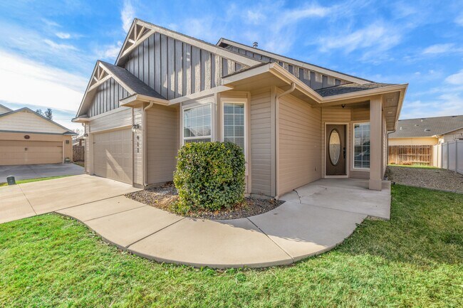 Building Photo - 911 N Scottish St