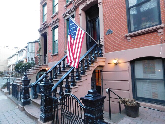 Building Photo - 1113 Bloomfield St