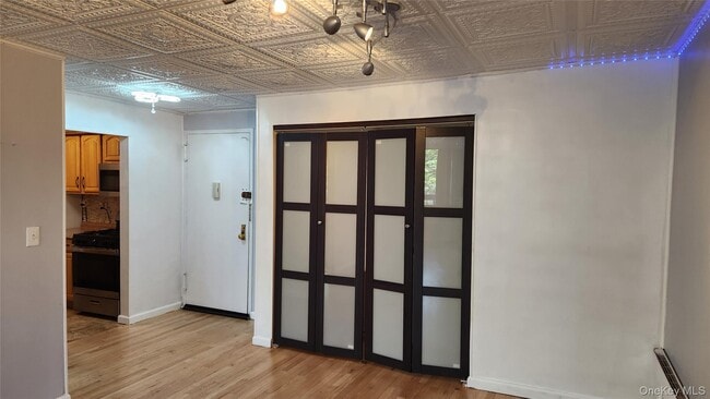 Building Photo - 152-18 Union Tpke