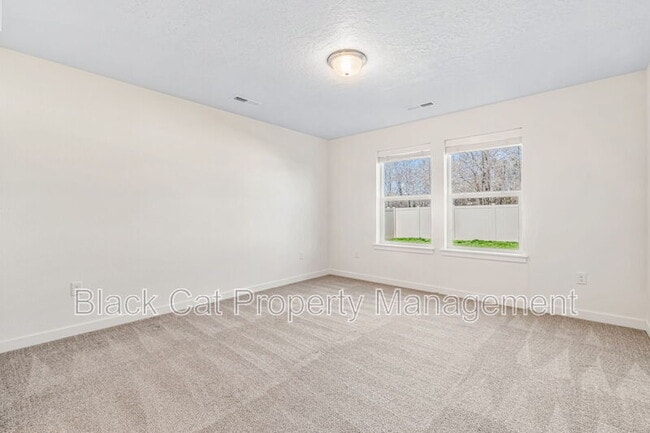 Building Photo - 10604 W New Berlin Dr