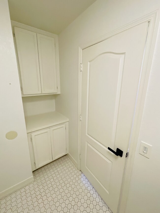 Building Photo - 28937 Biarritz Ct