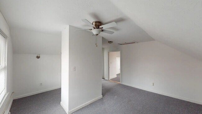 Building Photo - Michigan Ave