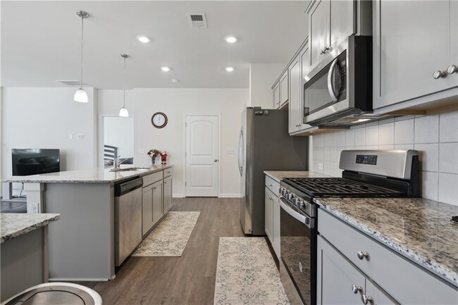 Building Photo - 285 Yaupon Trail