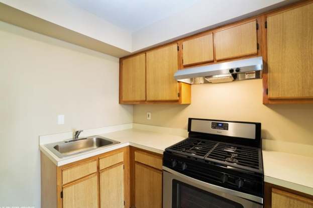 Building Photo - 809 Lindsley Ct
