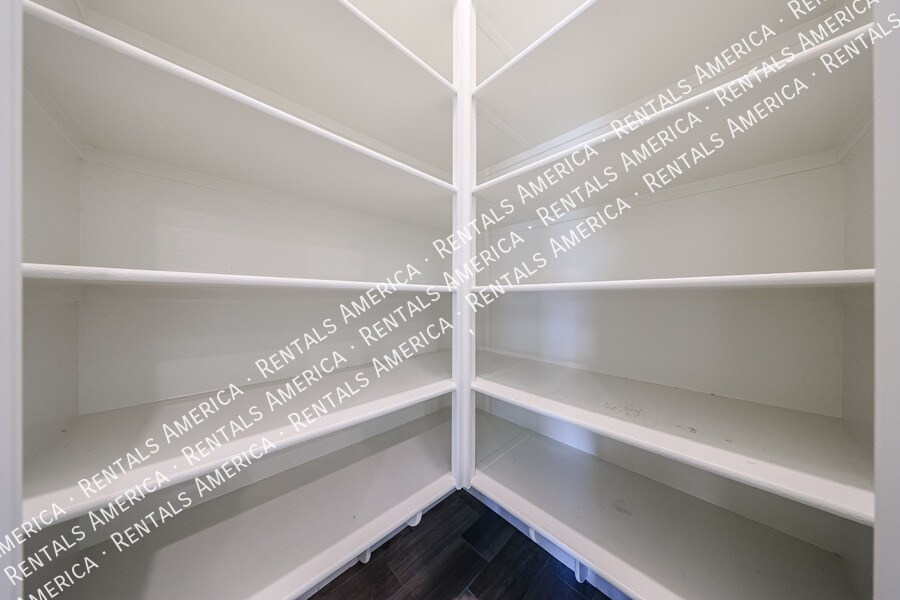 Building Photo - 3865 E Dogwood Pl