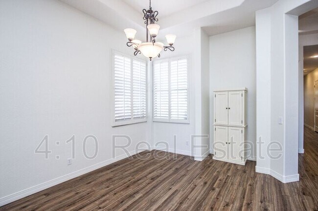 Building Photo - 14590 W Hidden Terrace Loop