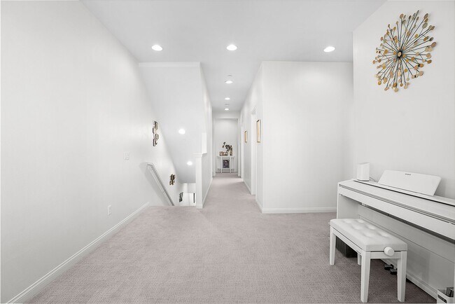 Building Photo - Beautiful 5 Bedroom Custom-Built Home in C...