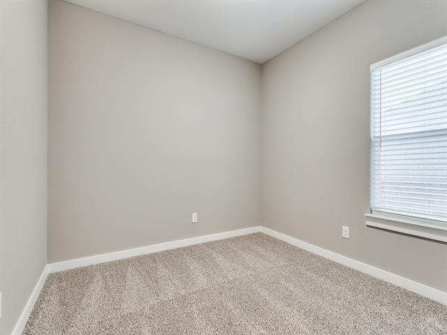 Building Photo - 3207 Karen St