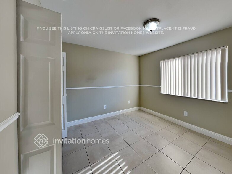 Building Photo - 17241 NW 74th Ave