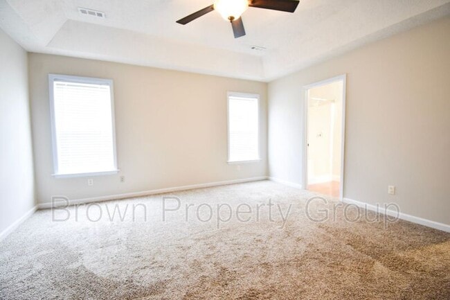 Building Photo - 2812 Bolla Dr