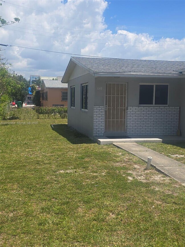 Building Photo - 1149 NW 76th St