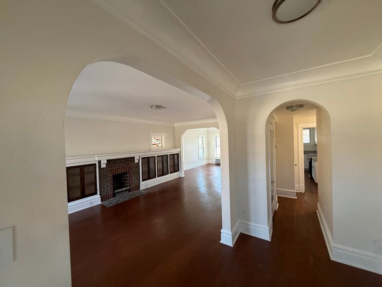 view from inside front door - 3068 Bellerive Dr