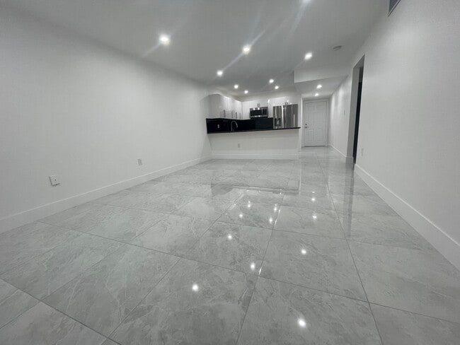 Living Area - 6070 W 19th Ave