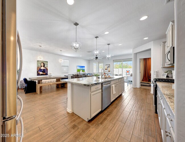 Building Photo - 2306 E Branham Ln