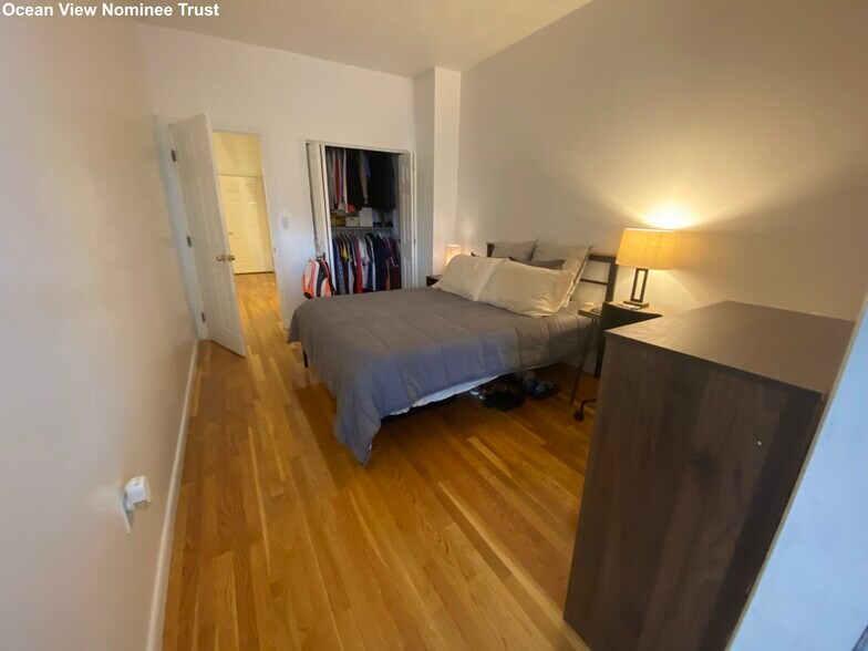 Building Photo - 236 Hanover St