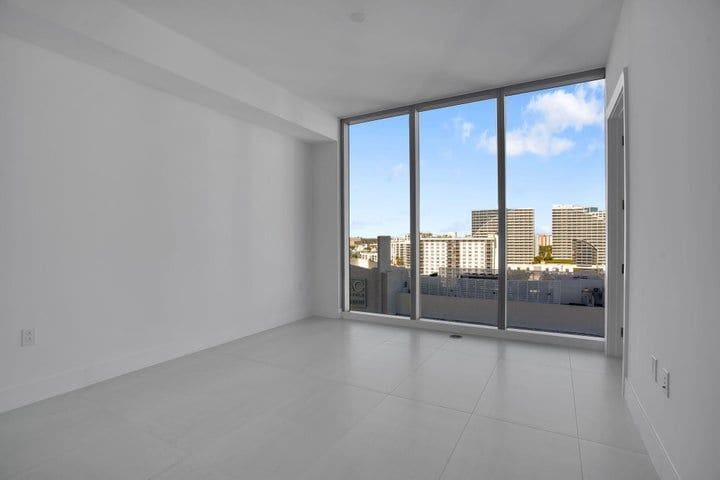 Building Photo - 151 N Seabreeze Blvd