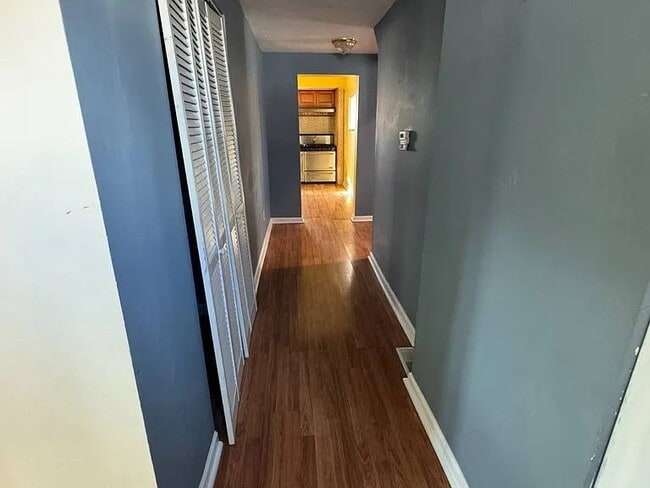 Building Photo - Affordable & Low-Maintenance 1BR Apartment – Comfortable Living Made Easy